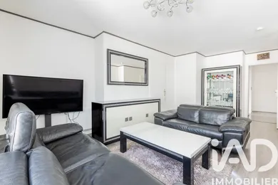 Apartment in Évry (91000)