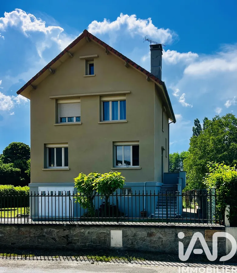 Maison 7 pièces 137 m² · à Vallière · 136,8 m² · 210 000 €