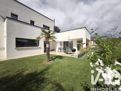 Architectural house in Bouleuse (51170)