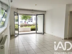Apartment in Villenave-d'Ornon (33140)