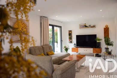 House in Cessy (01170)