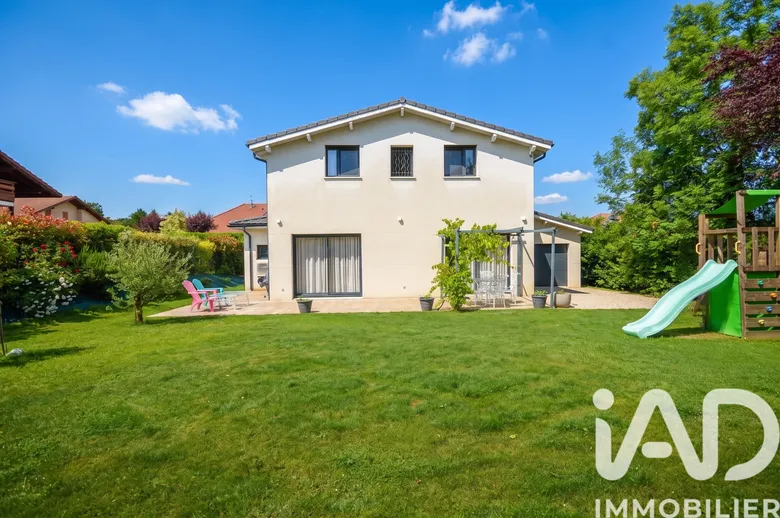 Maison 6 pièces 125 m² · à Cessy · 125 m² · 799 000 €