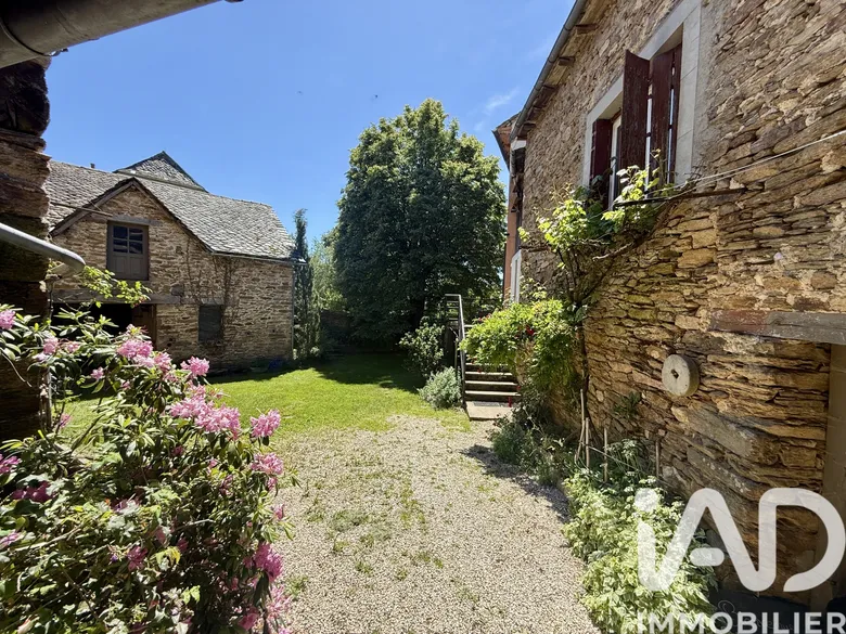 Maison 5 pièces 166 m² · à Quins · 166,5 m² · 291 000 €