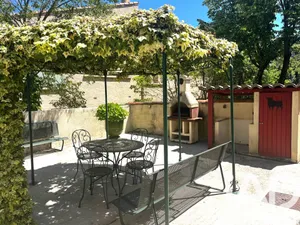 Townhouse in Nîmes (30900)