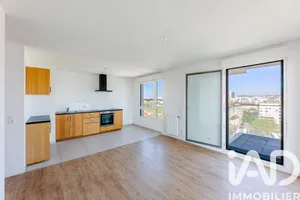 Apartment in Asnières-sur-Seine (92600)