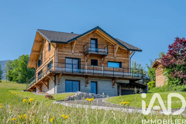 Maison 7 pièces 182 m² · à Saint-Sixt · 182 m² · 1 098 000 €