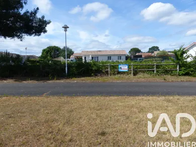 Building plot in Saint-Pierre-du-Mont (40280)