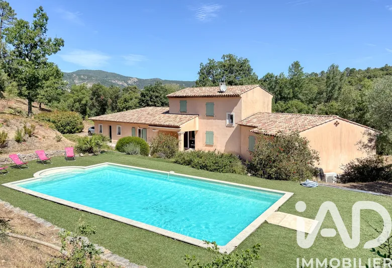 Maison 7 pièces 197 m² · à Le Plan-de-la-Tour · 197 m² · 1 090 000 €