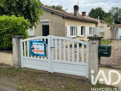 Village house in Les Fosses (79360)