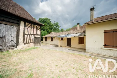 Maison traditionnelle à Saint-Martial-d'Artenset (24700)