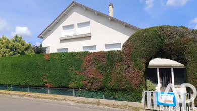 Maison d'architecte à Bonnard (89400)