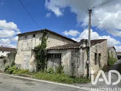 Maison à Saint-Fort-sur-le-Né (16130)