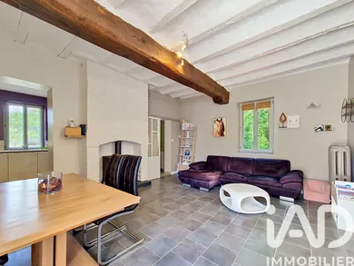 Maison à Neuilly-Le-Réal (03340)