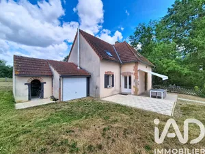 Maison à Neuilly-Le-Réal (03340)