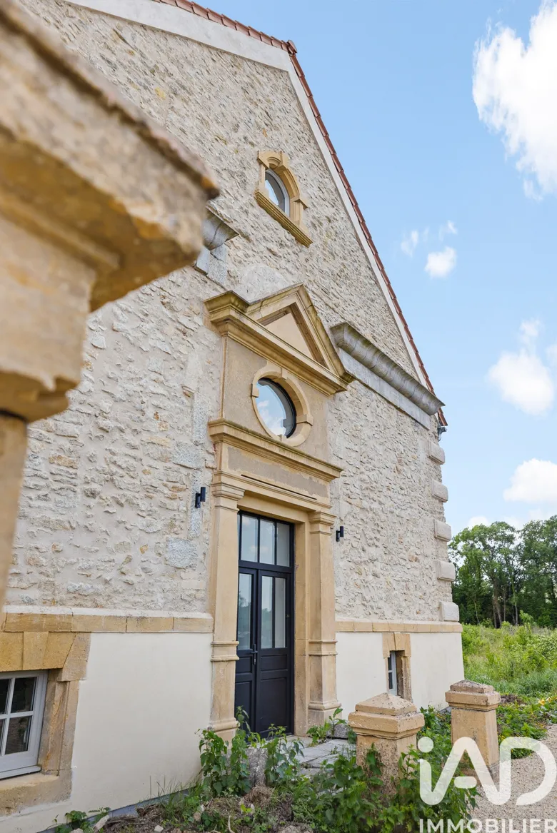 Appartement 5 pièces 133 m² · à Courcelles-Chaussy · 133 m² · 350 000 €