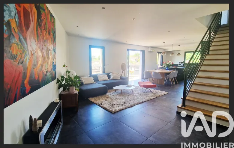 Maison 6 pièces 180 m² · à Val d'Oingt · 180 m² · 490 000 €