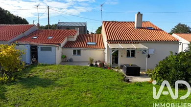 Maison de campagne à Sainte-Foy (85150)