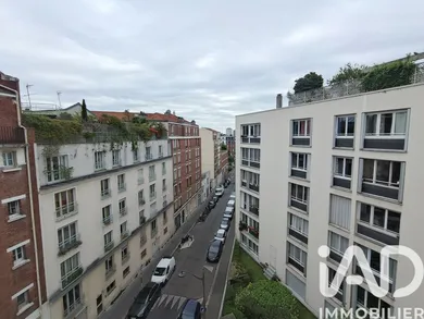 Apartment in Paris (75020)