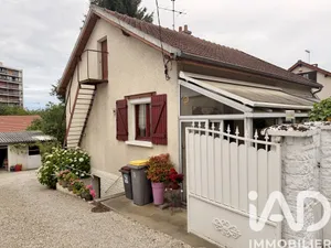 Townhouse in Sens (89100)