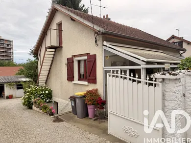 Townhouse in Sens (89100)