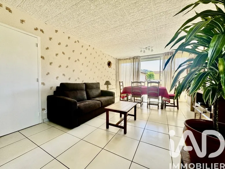 Appartement 3 pièces 73 m² · à Unieux · 73 m² · 89 000 €