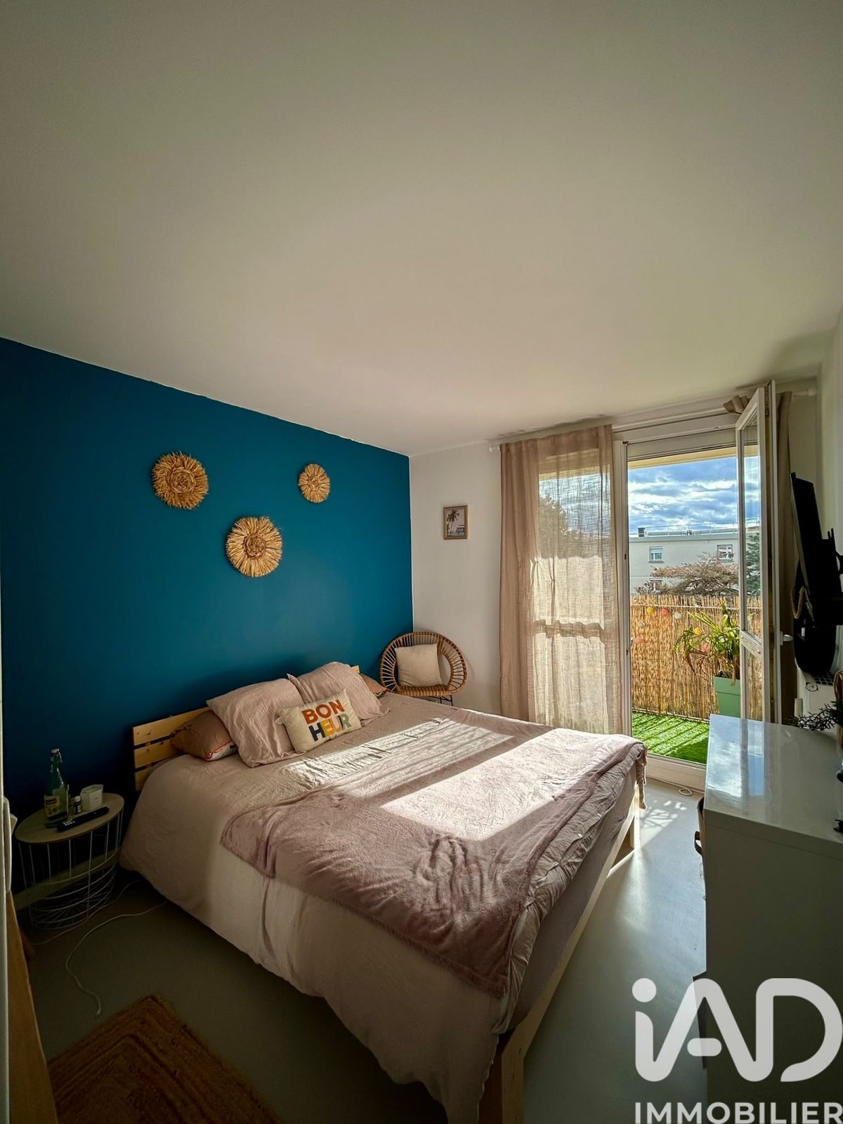 Vente appartement à Guilherand-Granges (07500) : appartement 3 pièces 65 m² - 2040969 - iad