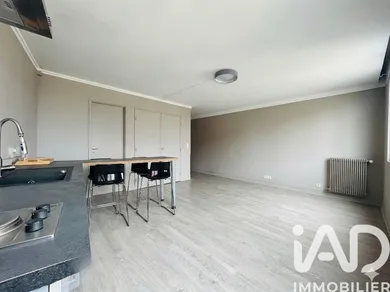 Apartment in Reims (51100)