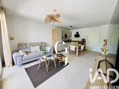 Appartement à Solliès-Pont (83210)