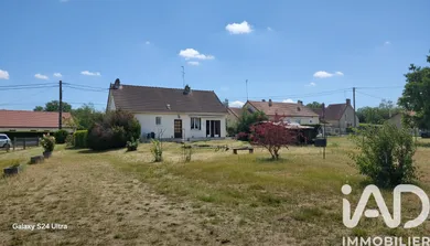 Maison à La Guerche-sur-l'Aubois (18150)