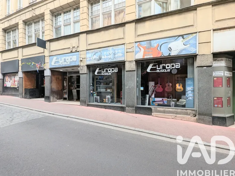 Murs commerciaux à Metz (57000) · 243 m² · 450 000 €
