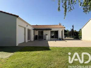 Maison traditionnelle à Basse-Goulaine (44115)