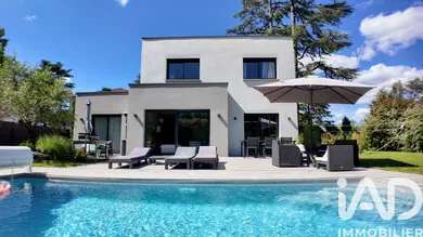 Maison à Saint-Étienne (42000)