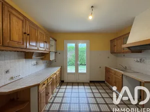 Detached house in Logron (28200)