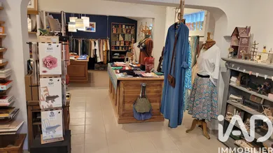 Clothing, Textiles in Maubec (84660)