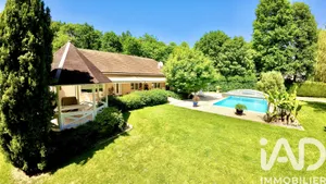 Architectural house in Chéroy (89690)