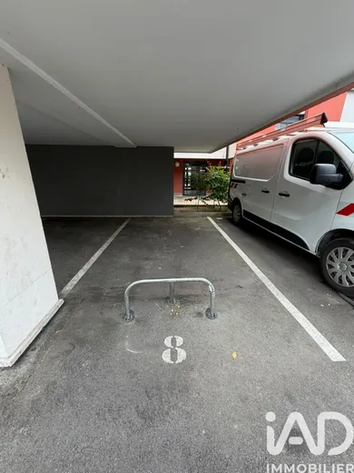 Parking in Pontault-Combault (77340)