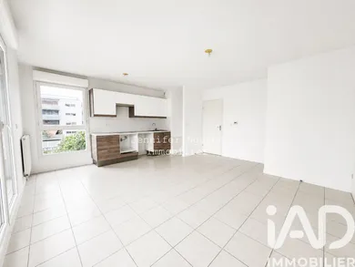 Appartement à Bordeaux (33300)