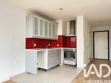 Apartment in Nanterre (92000)