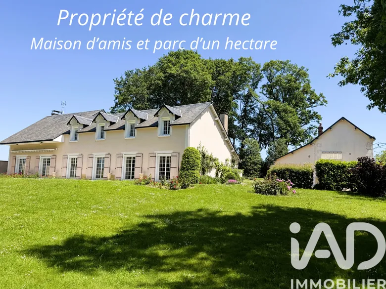 Maison 9 pièces 321 m² · à Parçay-Meslay · 321 m² · 826 400 €