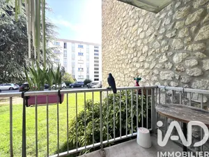 Apartment in Chevilly-Larue (94550)