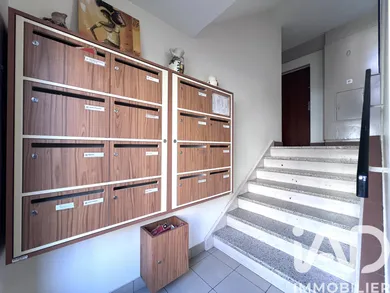 Apartment in Chevilly-Larue (94550)