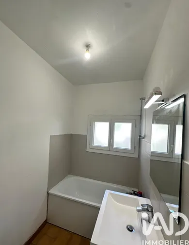Studio à Nîmes (30900)
