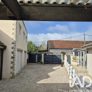 Immeuble à Villers-Saint-Barthélemy (60650)