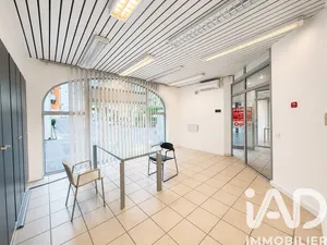 Commercial walls in Toulon (83000)