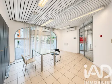 Commercial walls in Toulon (83000)