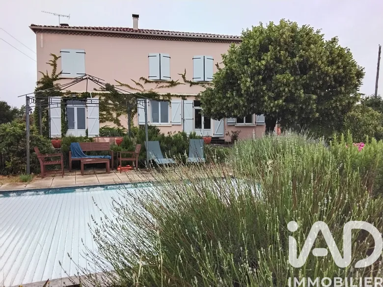 Maison 14 pièces 250 m² · à Montpezat de Quercy · 250 m² · 363 000 €