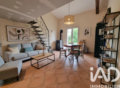 Maison de campagne à Val-de-Comporté (86400)