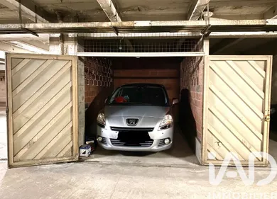 Parking à Paris (75016)