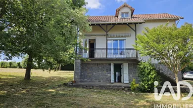 Maison de campagne à Saint-Étienne-de-Maurs (15600)