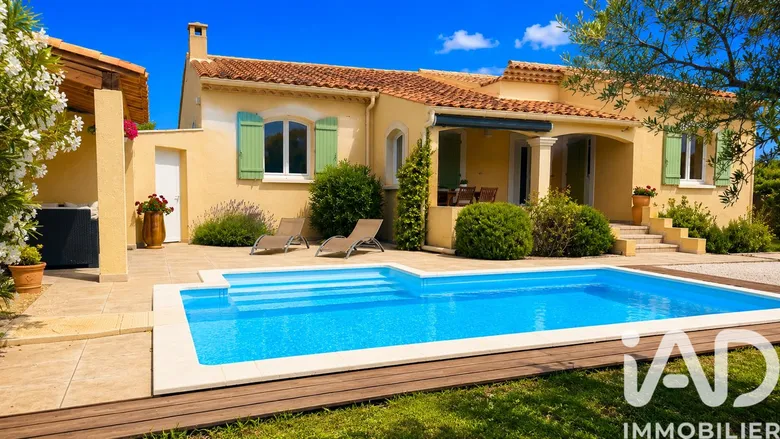 Maison 5 pièces 145 m² · à Saint-Saturnin-lès-Avignon · 145 m² · 559 000 €